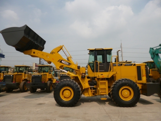 พิเศษ!! ขายรถตักล้อยางยี่ห้อ LOVOL รุ่น FL958G-II เป็นรถใหม่นำเข้า สมรรถนะสูง ไม่เคยใช้งานในไทยมาก่อน