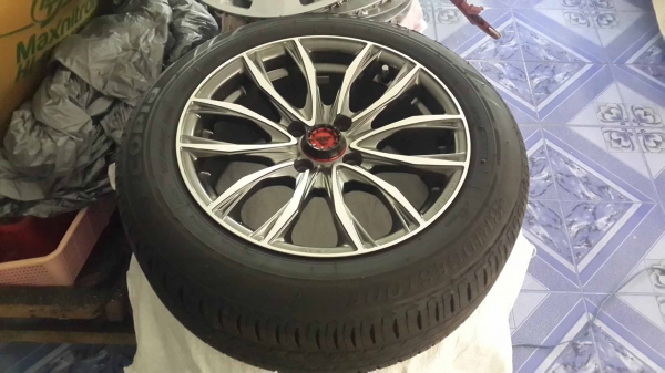 ล้อแม็ค Lenso samulai สีแบล็คโคม พร้อมยาง บริสโตน ปี 17 ดอกเต็มสวยและใหม่มาก