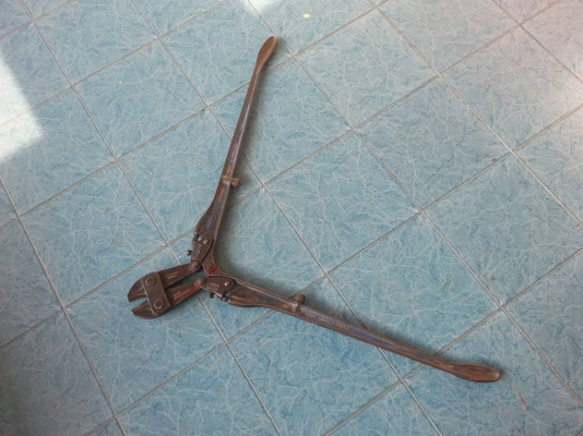 กรรไกรตัดเหล็ก Record made in England ขนาด 36 นิ้ว มือสอง