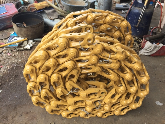 ต้องการขายโซ่ PC60 ใส่ได้รุ่น1-รุ่น6 โซ่รถแทร็กเตอร์ทุกรุ่น สภาพดี บูธกลม ริ้งหนา ราคาต่อรองคุยกันได้ คู่ละ15000โทร 0616613023