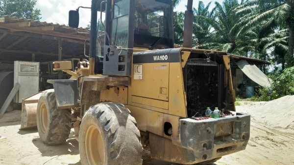 รถตัก KOMATSU WA 100 - 3. สนใจติดต่อ 081 - 6079515