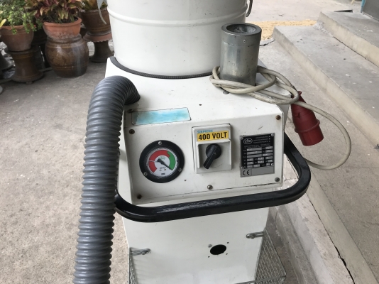 ขายชุดริงโบวเวอร์ดูดฝุ่น-ดูดอากาศแบบเครื่องที่ CFM 2HP. 380V made in Italy สภาพสวยมาก พร้อมถัง+ถุงเก็บฝุ่น รถลาก สายดูด อุปกรณ์ครบ พร้อมใช้งาน