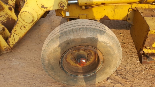 ขาย รถตัก CAT 428 เอกสารเล่มทะเบียนครบ รถใช้งานอยู่ เครื่องดี ปั้มดี ราคาคุยกันได้ครับ