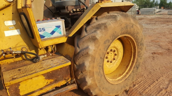 ขาย รถตัก CAT 428 เอกสารเล่มทะเบียนครบ รถใช้งานอยู่ เครื่องดี ปั้มดี ราคาคุยกันได้ครับ