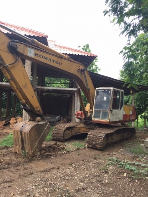 Komatsu pc200-5