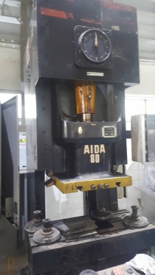 เครื่องปั๊มไอด้า110ตัน1เครื่อง  เครื่อง80ตันมี2เครื่อง