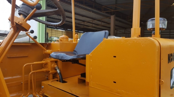 ขาย รถตัก KOMATSU JH30B เช็คระบบใหม่ทั้งคัน รถพร้อมใช้งานครับ