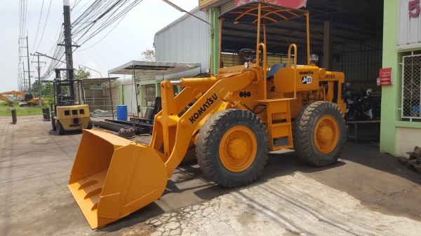 ขาย รถตัก KOMATSU JH30B เช็คระบบใหม่ทั้งคัน รถพร้อมใช้งานครับ