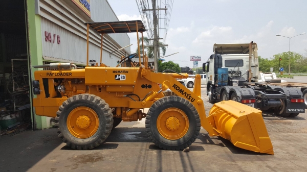 ขาย รถตัก KOMATSU JH30B เช็คระบบใหม่ทั้งคัน รถพร้อมใช้งานครับ