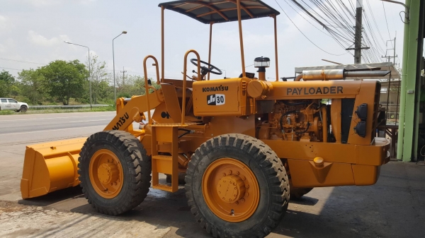ขาย รถตัก KOMATSU JH30B เช็คระบบใหม่ทั้งคัน รถพร้อมใช้งานครับ
