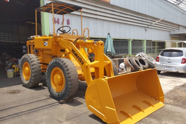 ขาย รถตัก KOMATSU JH30B เช็คระบบใหม่ทั้งคัน รถพร้อมใช้งานครับ