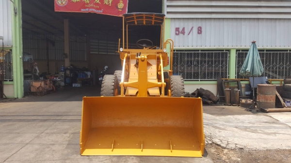 ขาย รถตัก KOMATSU JH30B เช็คระบบใหม่ทั้งคัน รถพร้อมใช้งานครับ