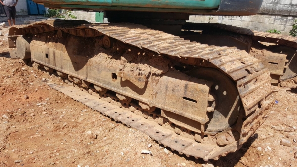 ขายรถแบคโฮ KOBELCO SK200 SR YB02-1973 เอกสารเล่ม ไมล์ 13200 ชม.ราคา 850000 ขายรถแบคโฮ KOBELCO SK200 SR YB02-1973 เอกสารเล่ม ไมล์ 13200 ชม.ราคา 850000