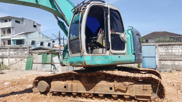 ขายรถแบคโฮ KOBELCO SK200 SR YB02-1973 เอกสารเล่ม ไมล์ 13200 ชม.ราคา 850000