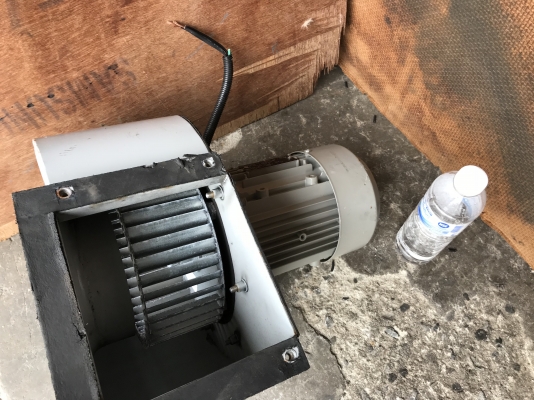 ขายโบวเวอร์ดูดฝุ่น-ดูดอากาศ Siemens 1HP. 380V รอบจัด หมุนนิ่ม ให้ลมแรง สภาพสวย พร้อมใช้งาน ราคา 3,400 บาท