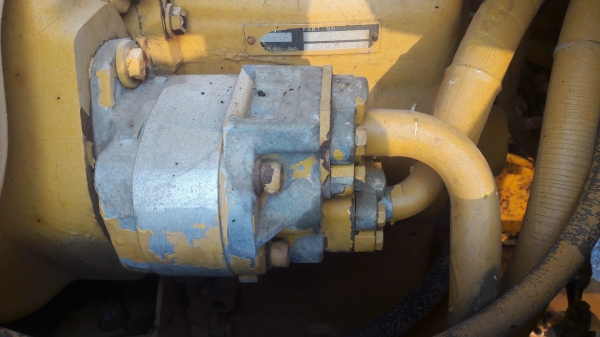 รถตักโคมัตสุ コマツ Komatsu 510 เก่าญี่ปุ่น ยอดนิยม กรองเดี่ยว เครื่องเกียร์ดีมากๆ