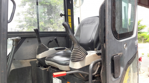 รถขุดโคมัตสุ コマツ Komatsu PC40MR-2 Cabin นำเข้าจากญี่ปุ่น &darr; สวยมาก เครื่องปั้มสมบูรณ์ที่สุด