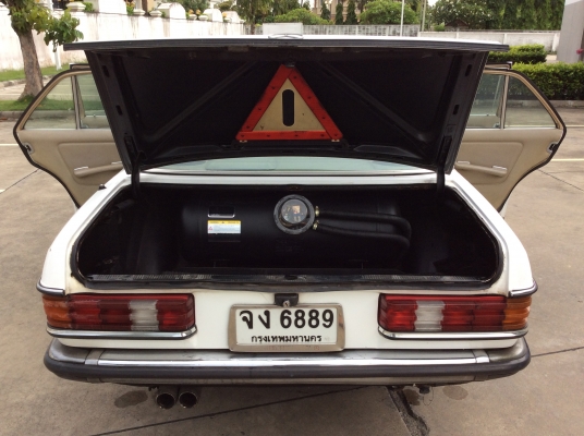 ขายรถ Benz w123 เครื่อง 1JZ 2.5 ออโต้ น้ำมัน+แก๊สLPG กระจกไฟฟ้า เบาะหนัง แอร์เย็น ตัวถังเดิม ขับขี่ดี ช่วงล่างแน่น ภาษี61