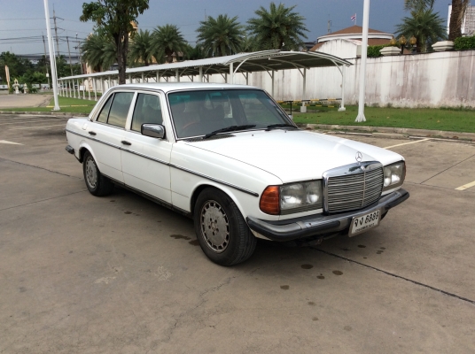 ขายรถ Benz w123 เครื่อง 1JZ 2.5 ออโต้ น้ำมัน+แก๊สLPG กระจกไฟฟ้า เบาะหนัง แอร์เย็น ตัวถังเดิม ขับขี่ดี ช่วงล่างแน่น ภาษี61