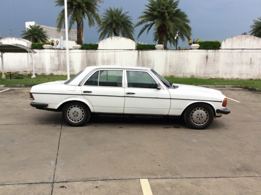 ขายรถ Benz w123 เครื่อง 1JZ 2.5 ออโต้ น้ำมัน+แก๊สLPG กระจกไฟฟ้า เบาะหนัง แอร์เย็น ตัวถังเดิม ขับขี่ดี ช่วงล่างแน่น ภาษี61