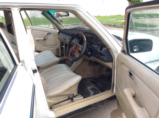 ขายรถ Benz w123 เครื่อง 1JZ 2.5 ออโต้ น้ำมัน+แก๊สLPG กระจกไฟฟ้า เบาะหนัง แอร์เย็น ตัวถังเดิม ขับขี่ดี ช่วงล่างแน่น ภาษี61