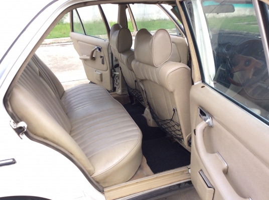 ขายรถ Benz w123 เครื่อง 1JZ 2.5 ออโต้ น้ำมัน+แก๊สLPG กระจกไฟฟ้า เบาะหนัง แอร์เย็น ตัวถังเดิม ขับขี่ดี ช่วงล่างแน่น ภาษี61