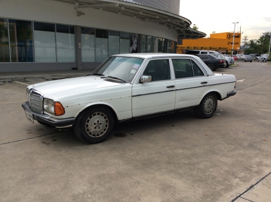 ขายรถ Benz w123 เครื่อง 1JZ 2.5 ออโต้ น้ำมัน+แก๊สLPG กระจกไฟฟ้า เบาะหนัง แอร์เย็น ตัวถังเดิม ขับขี่ดี ช่วงล่างแน่น ภาษี61