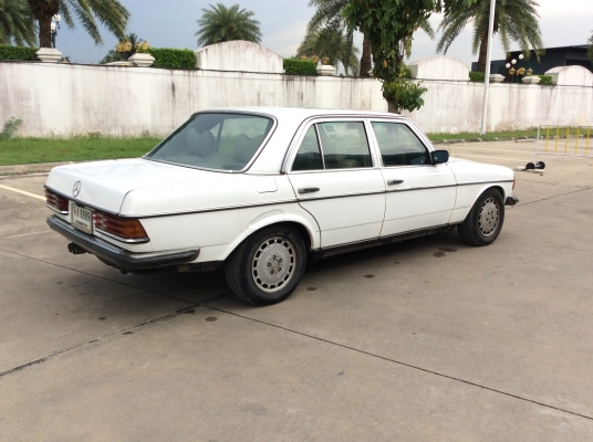 ขายรถ Benz w123 เครื่อง 1JZ 2.5 ออโต้ น้ำมัน+แก๊สLPG กระจกไฟฟ้า เบาะหนัง แอร์เย็น ตัวถังเดิม ขับขี่ดี ช่วงล่างแน่น ภาษี61