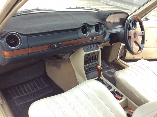 ขายรถ Benz w123 เครื่อง 1JZ 2.5 ออโต้ น้ำมัน+แก๊สLPG กระจกไฟฟ้า เบาะหนัง แอร์เย็น ตัวถังเดิม ขับขี่ดี ช่วงล่างแน่น ภาษี61