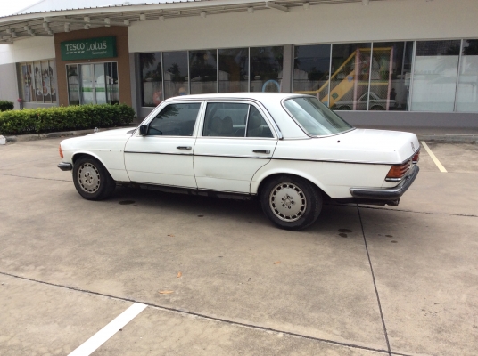 ขายรถ Benz w123 เครื่อง 1JZ 2.5 ออโต้ น้ำมัน+แก๊สLPG กระจกไฟฟ้า เบาะหนัง แอร์เย็น ตัวถังเดิม ขับขี่ดี ช่วงล่างแน่น ภาษี61