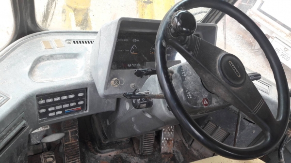 ขายด่วน รถตัก KOMATSU WA150-3 สภาพพร้อมใช้งาน เครื่องเกียร์ดีเยี่ยม  รถพร้อมทำงาน เอกสารใบอินวอยซ์ สนใจโทรสอบถาม  093-0764943  คุณตั้ม