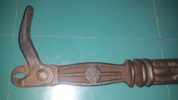ขายคีมถอนตะปูCRESCENT SUREGRIP NO-56 MADE IN USA. มือสองสภาพดี