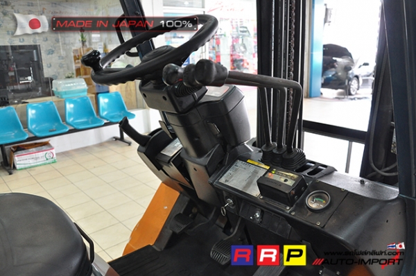 ขายรถโฟล์คลิฟท์มือสอง TOYOTA รุ่น 7FDJ35-11462 นำเข้าจากประเทศญี่ปุ่น 100\% ไม่เคยใช้งานในไทย