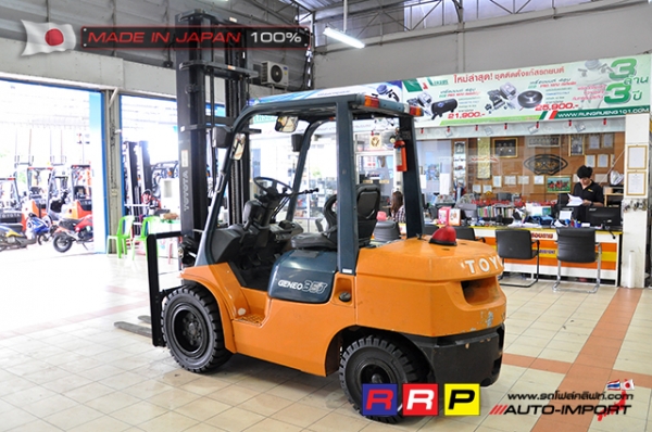 ขายรถโฟล์คลิฟท์มือสอง TOYOTA รุ่น 7FDJ35-11462 นำเข้าจากประเทศญี่ปุ่น 100\% ไม่เคยใช้งานในไทย