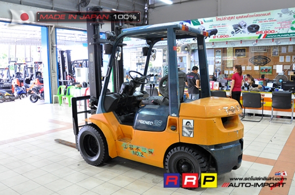 ขายรถโฟล์คลิฟท์มือสอง TOYOTA รุ่น 7FD25-30930 นำเข้าจากประเทศญี่ปุ่น 100\% ไม่เคยใช้งานในไทย