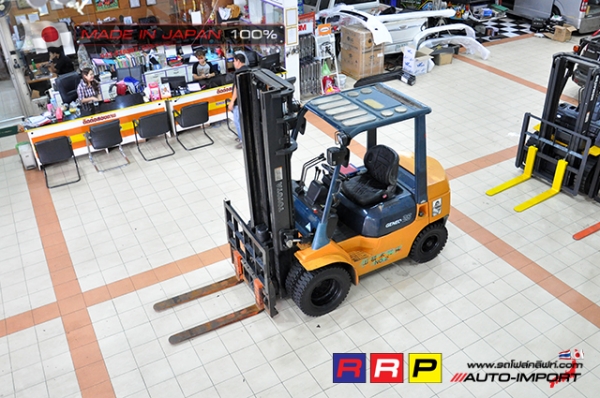 ขายรถโฟล์คลิฟท์มือสอง TOYOTA รุ่น 7FD25-30930 นำเข้าจากประเทศญี่ปุ่น 100\% ไม่เคยใช้งานในไทย