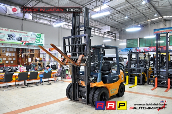 ขายรถโฟล์คลิฟท์มือสอง TOYOTA รุ่น 7FD25-30930 นำเข้าจากประเทศญี่ปุ่น 100\% ไม่เคยใช้งานในไทย