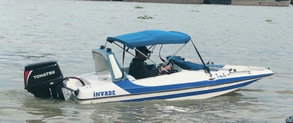 ขายเรือ seat boat 13 ฟุตsport เครื่อง40แรง (ทริมไฟฟ้า) เครื่องเสียง แน่นๆ 160,000.บาท
