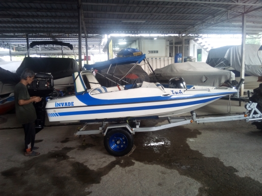 ขายเรือ seat boat 13 ฟุตsport เครื่อง40แรง (ทริมไฟฟ้า) เครื่องเสียง แน่นๆ 160,000.บาท