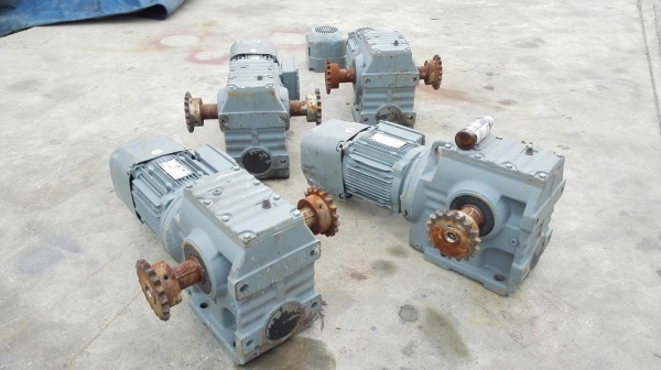 มอเตอร์เกียร์ของใหม่สแป Sew Eurodrive 2HP มีเบรค 1:75 (19rpm) มี 4 ตัว