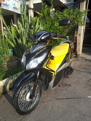Mio 125 ปี 2554 รุ่น GT สีดำเหลือง ขับดีจริง สวยหล่อเนี๊ยบเลย