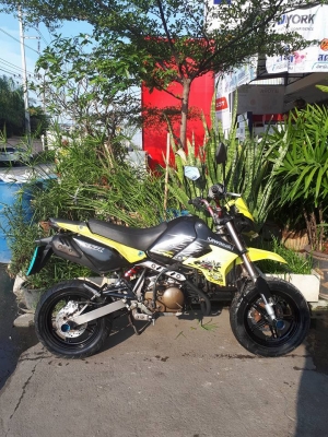 NEW Kawasaki KSR สีเหลือง ปี 2554 (ล้อแม็กซ์แท้) รถสปอร์ต หล่อเท่ห์มากมาย NEW Kawasaki KSR สีเหลือง ปี 2554 (ล้อแม็กซ์แท้) รถสปอร์ต หล่อเท่ห์มากมาย