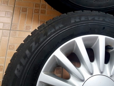 ยางบริดสโตนนอก 205 65 16  ปี12-13 ล้อไม่มีซ่อม กว้าง 6.5 ET 50 ใส่ได้หลายรุ่น ตจว จัดส่งครับ