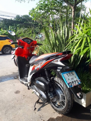 Honda Click 125i ปลายปี 2556 สีแดง ดำด้าน สวยวิ๊ง รุ่น Racing combi - brake Honda Click 125i ปลายปี 2556 สีแดง ดำด้าน สวยวิ๊ง รุ่น Racing combi - brake