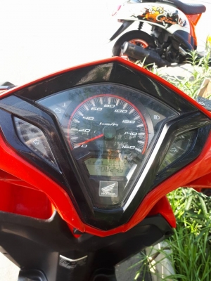 Honda Click 125i ปลายปี 2556 สีแดง ดำด้าน สวยวิ๊ง รุ่น Racing combi - brake
