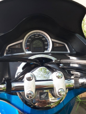 รุ่นเตารีด Honda PCX 150 I ปี 2559 สวยขั้นเทพ เป็นรถบ้านแท้ๆ รุ่นเตารีด Honda PCX 150 I ปี 2559 สวยขั้นเทพ เป็นรถบ้านแท้ๆ