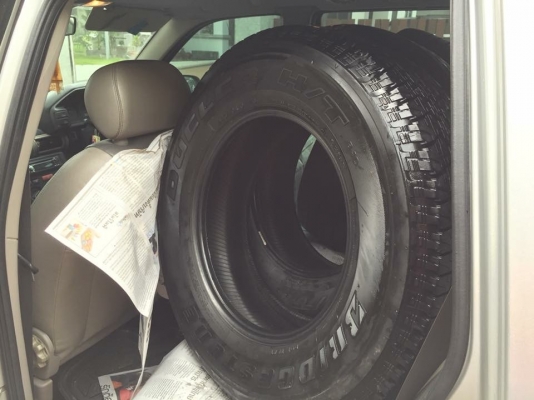 ยาง Bridgestone 245 70 16 ปลายปี17 มีให้เลือก4ชุด ดอกเต็ม ไม่มีปะ ใช้ยาว ราคาไม่แพง