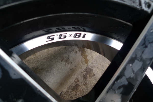 ขอบ18นิ้ว6รู 1 คู่ สวยๆ ขาย ราคา คู่ละ 4500 บาท