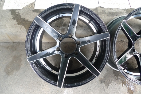 ขอบ18นิ้ว6รู 1 คู่ สวยๆ ขาย ราคา คู่ละ 4500 บาท