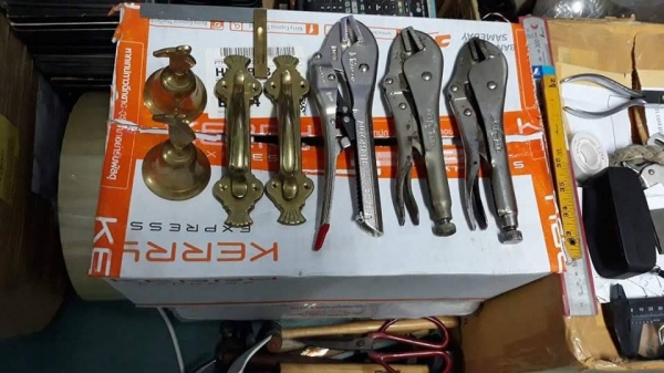 ขายคีมล็อกVISE GIRP 10R MADE IN USA. รุ่น3แถว มือสองสภาพดี ขายคีมล็อกVISE GIRP 10R MADE IN USA. รุ่น3แถว มือสองสภาพดี